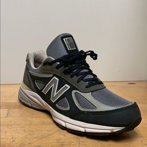 Gently Used NEW BALANCE 990v4